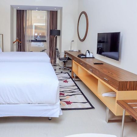 Element By Westin Hotel Dar Es Salaam Esterno foto